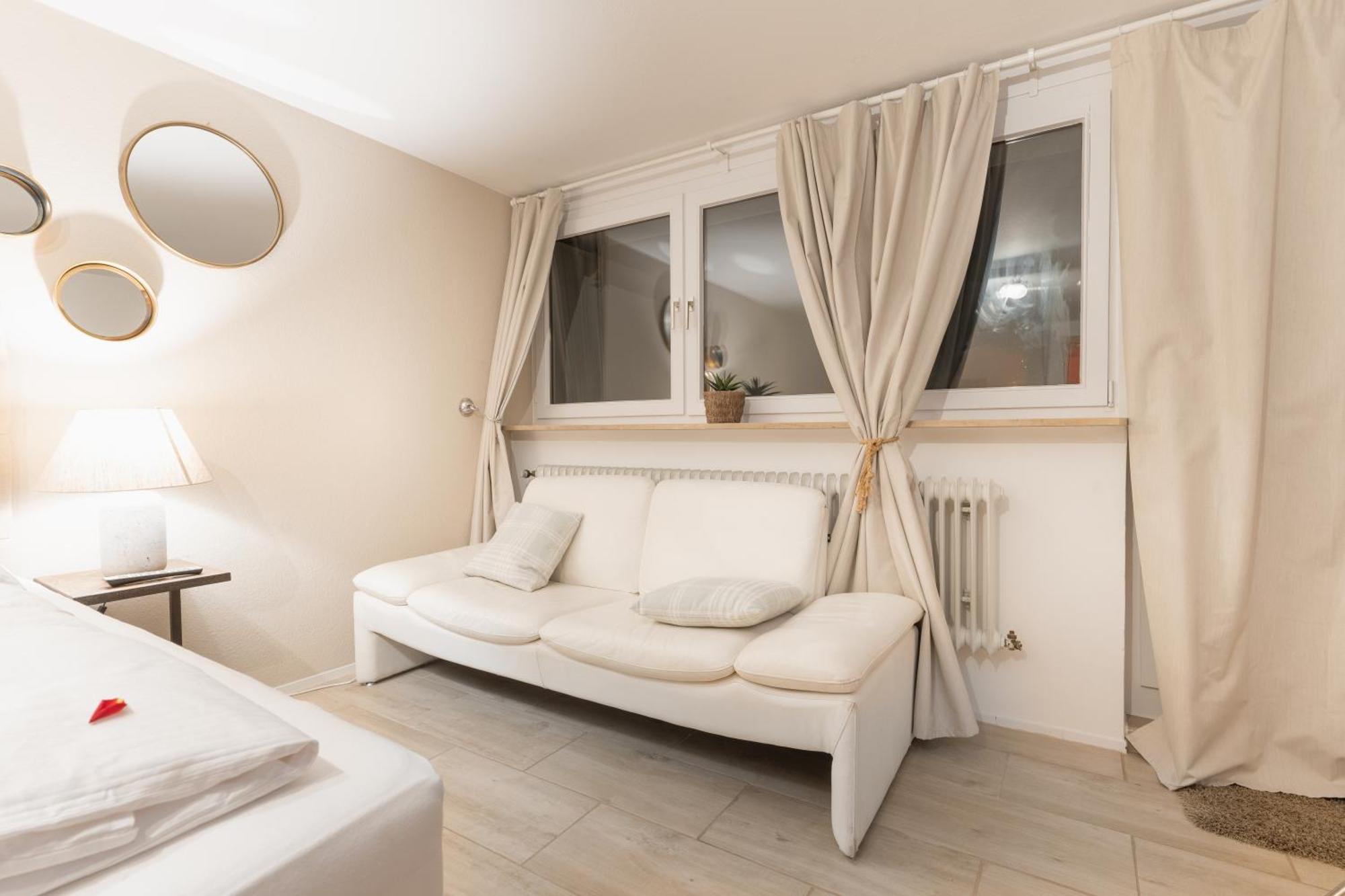 Seeblick-Oase Istayunixi Seenaehe-Sauna-Balkon-Netflix-Parkplatz Ohningen Esterno foto